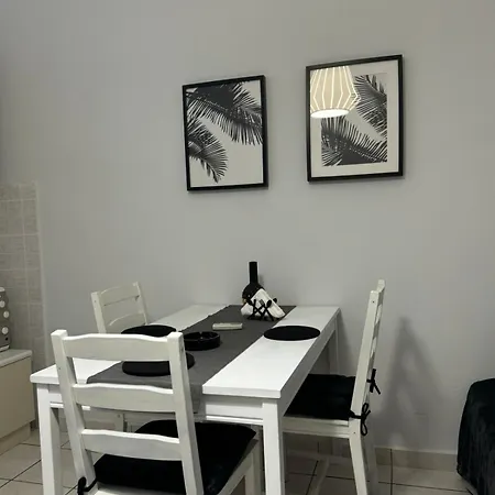 Angelica Apartment *